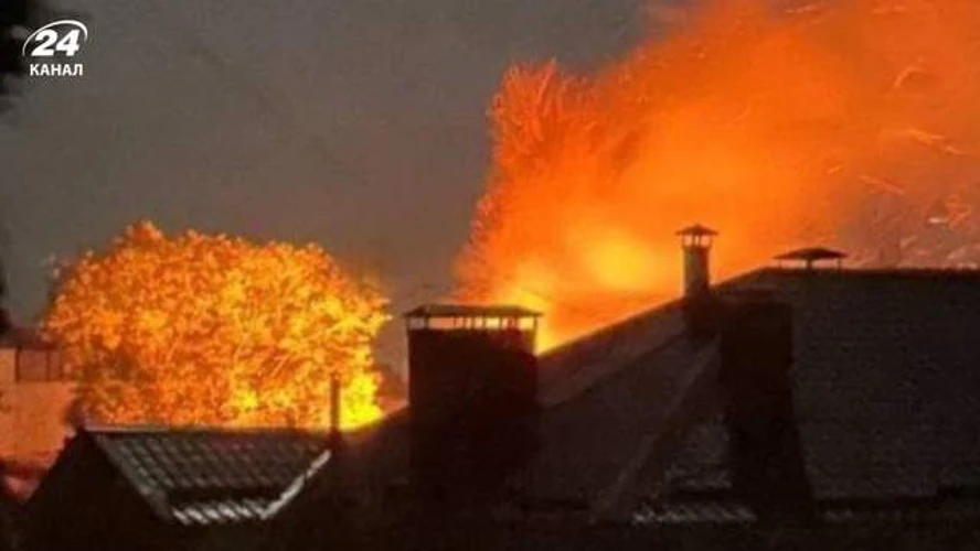 Моніторингові канали оприлюднили супутникові знімки пожеж у Керчі після атаки 3 серпня