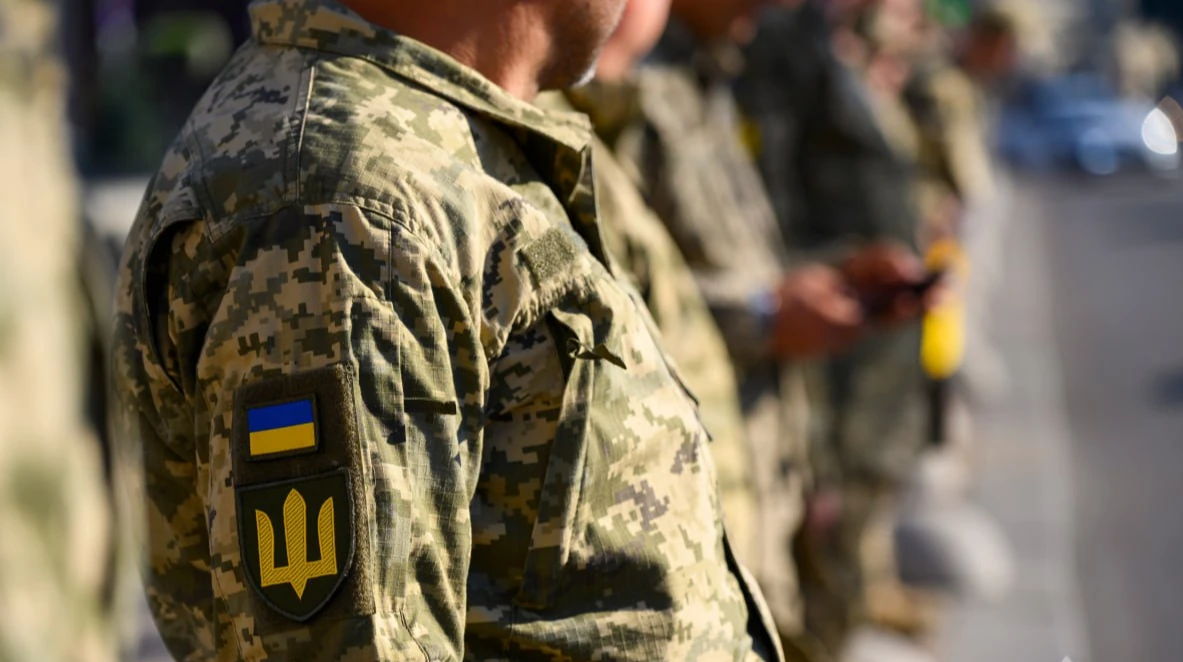 Зеленський підписав закон про відпустки для контрактників з-поміж колишніх ув’язнених