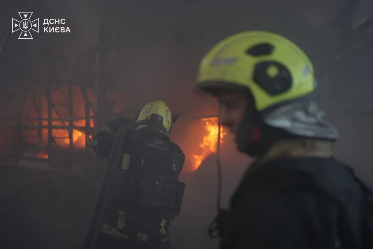 Хроніка нічного удару по Києву 20 серпня: від перших вибухів до зростання кількості жертв