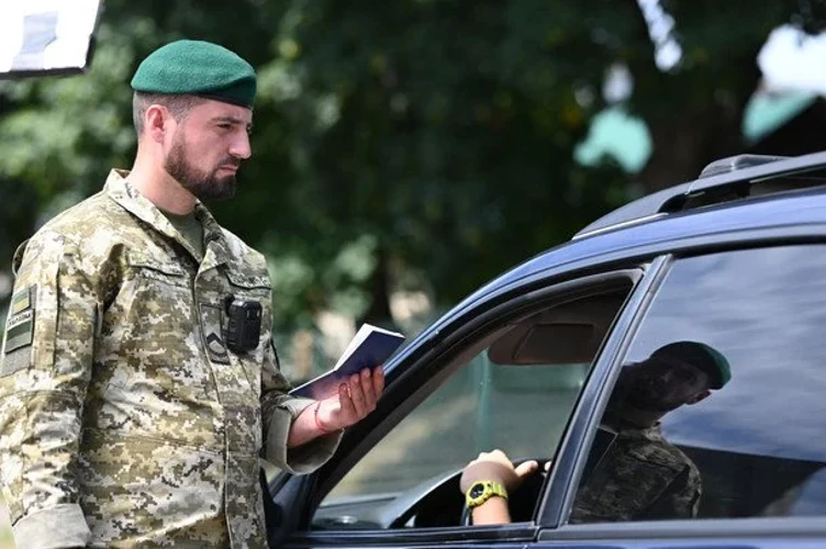 Податкова отримає дані про перетин кордону: що зміниться для українців