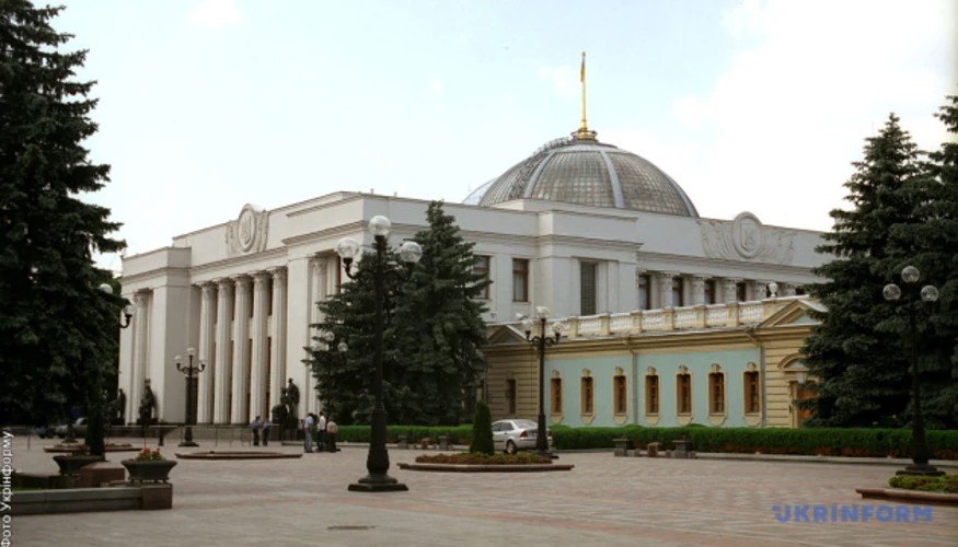 У Раді зареєстрували законопроєкт №16119: 149 шкіл і 1,2% закладів освіти підпадають під його дію